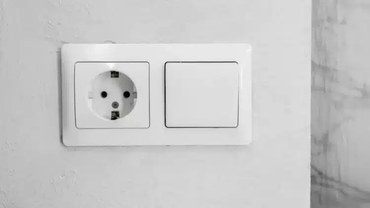 Не използвайте разклонителя: защо не можете да свържете много устройства към един контакт