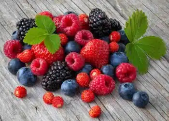 Какви плодове не трябва да ядете, ако кърмите: важна информация за майките