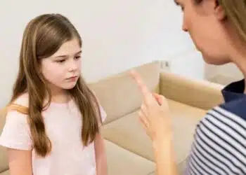 Правилният начин да накажеш детето си, така че да те разбере и да не те намрази