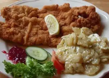 Научете се да готвите истински виенски шницел: той ще се превърне във вашето титулно ястие