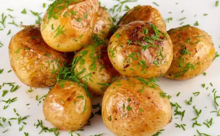 Млади картофи на фурна, вкус, който остава