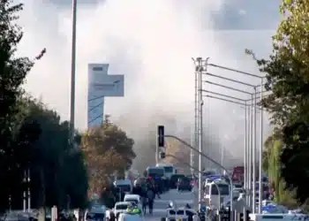 Втора експлозия в Анкара, взети са заложници