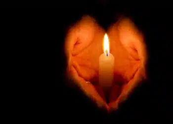 Архангелова Задушница идва: Има 3 неща, които задължително се правят на този ден