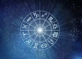 Хороскопът за Петък за всички зодии! Една зодия ще получи потупване по рамото